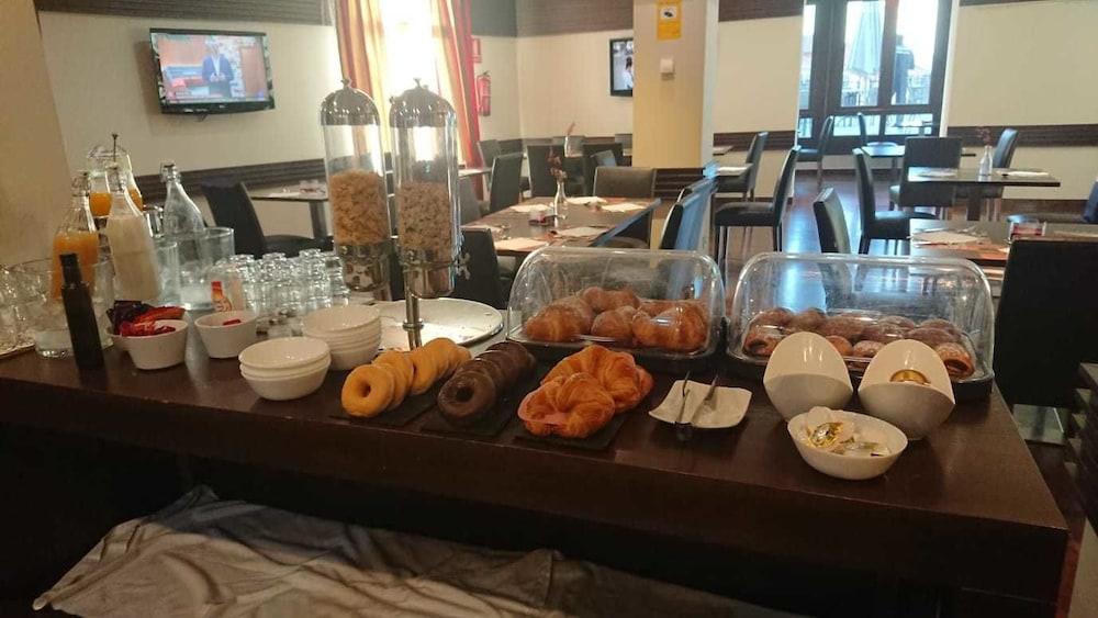 Hotel Villa De Aranda اراندا دي دويرو المظهر الخارجي الصورة