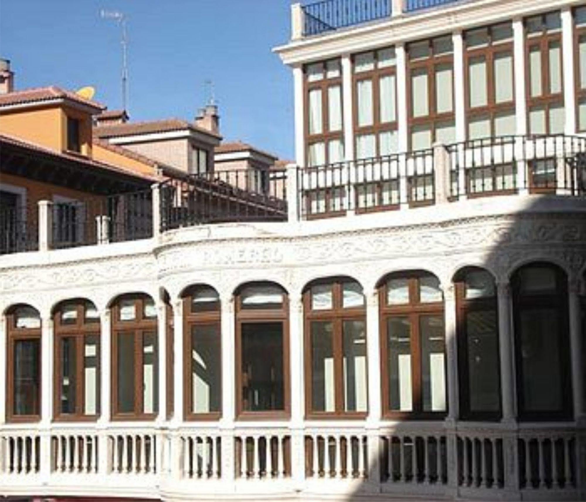 Hotel Villa De Aranda اراندا دي دويرو المظهر الخارجي الصورة
